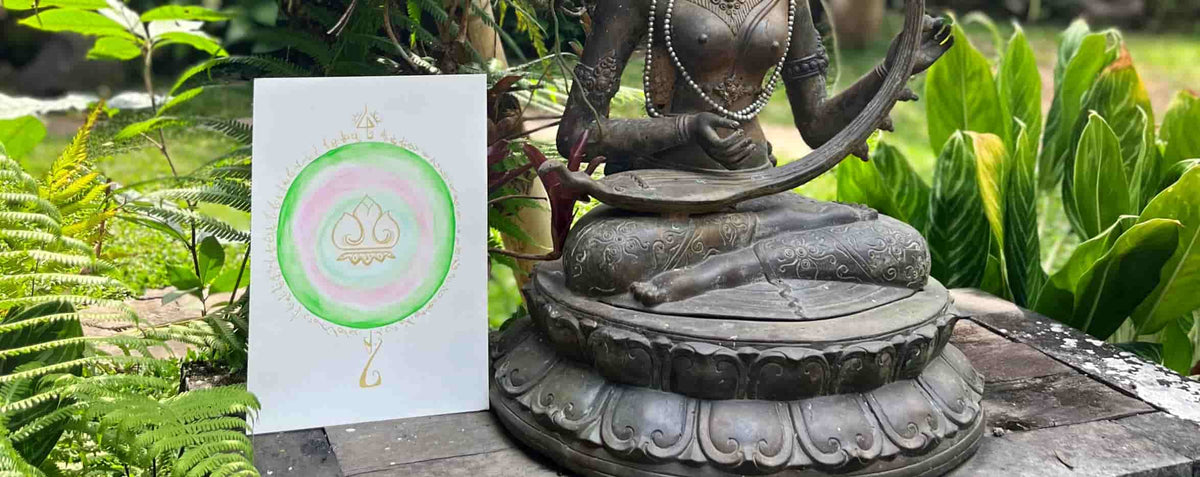 Illustration canalisée à Bali, avec statue bouddhiste 